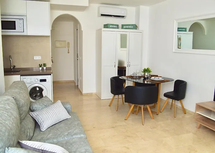 Adriana. Centrico, A 50m De La Playa. Fuengirola