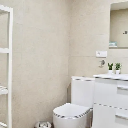 アパート Adriana. Centrico, A 50m De La Playa. フエンヒロラ