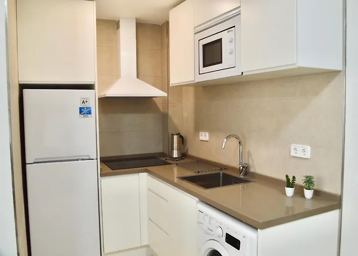 Adriana. Centrico, A 50m De La Playa. *