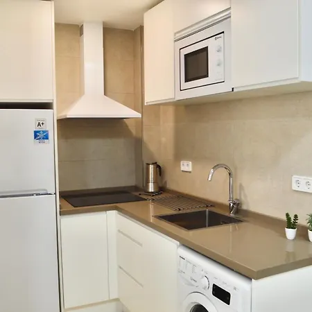 Adriana. Centrico, A 50m De La Playa. *